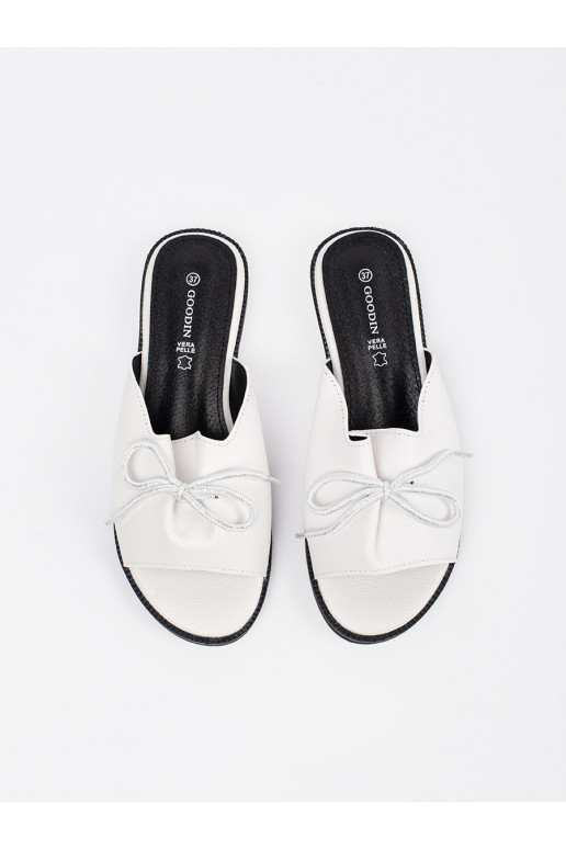 biela farba papuče płaksie s lukom