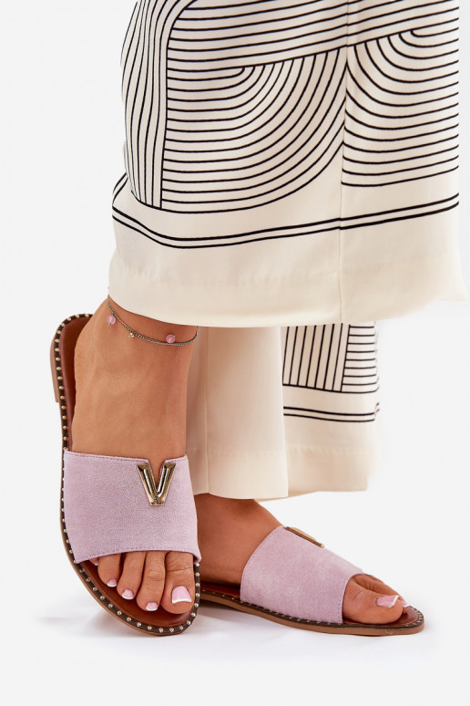 Dámske papuče so širokými podpätkami S Ornatemi Detalami Fialová Saliena Dámske papuče so širokými podpätkami S Ornatemi Detalami Fialová Saliena