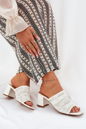 Dámske papuče S vrkočom s podpätkami biela farba Ciariloria