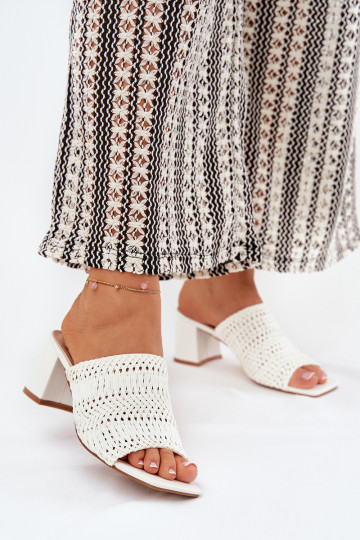 Dámske papuče S vrkočom s podpätkami biela farba Ciariloria 2