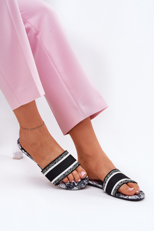 Vzorované rovná sa Dámske papuče čierna Leysi