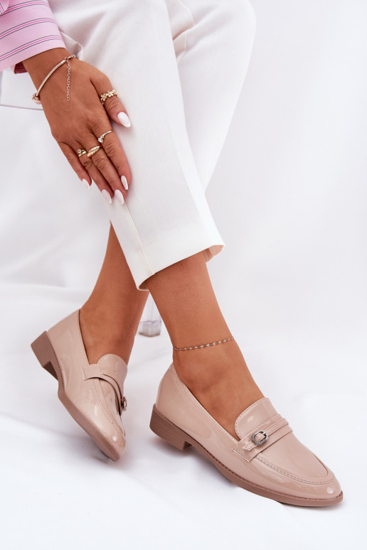 Lakované mokasíny Dámske ozdobiť s prackami béžová Mollan