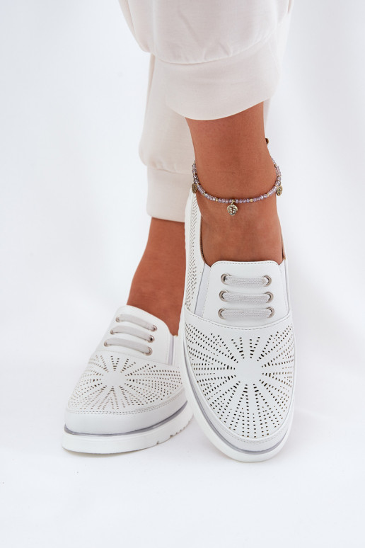 topánky Dámske Trvalý model s prvkami prelamovania biela farba Azethia topánky Dámske Trvalý model s prvkami prelamovania biela farba Azethia