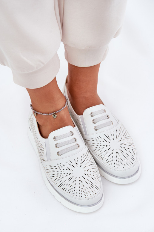 topánky Dámske Trvalý model s prvkami prelamovania biela farba Azethia topánky Dámske Trvalý model s prvkami prelamovania biela farba Azethia