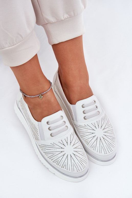 topánky Dámske Trvalý model s prvkami prelamovania biela farba Azethia topánky Dámske Trvalý model s prvkami prelamovania biela farba Azethia