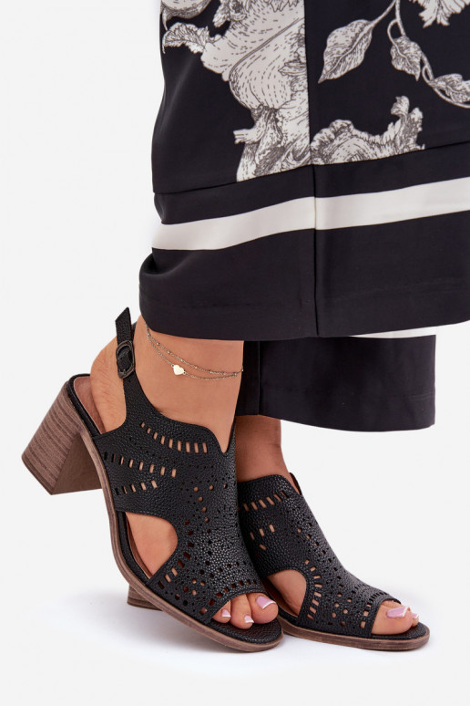 s prvkami prelamovania Dámske sandále na vysokom opätku čierna Tosine