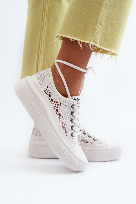 s čipkovými motívmi Bežná obuv Lee Cooper LCIN-23-44-1617 biela farba