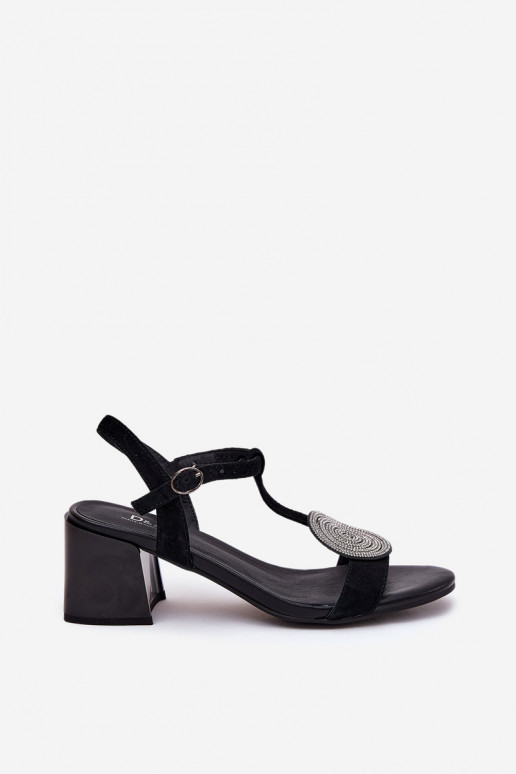 Dámske sandále na podpätku s ozdobami D&A JC51-842 čierna