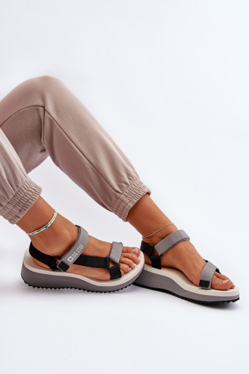 Dámske sandále s platformou I Koturnie Big Star NN274A054 sivá 2