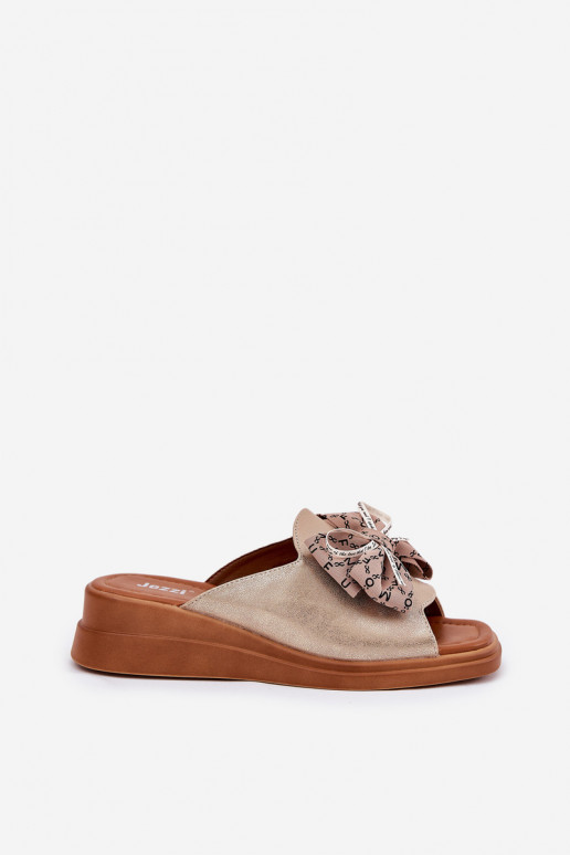 Dámske papuče Zapnuté INedge so stuhami zlatej farby Moonzella Dámske papuče Zapnuté INedge so stuhami zlatej farby Moonzella