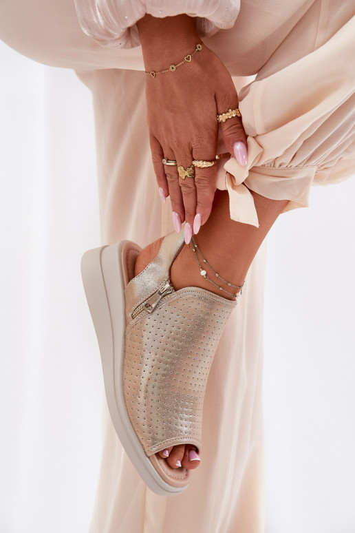 Dámske sandále Zapnuté INedge zlatej farby Mevinette