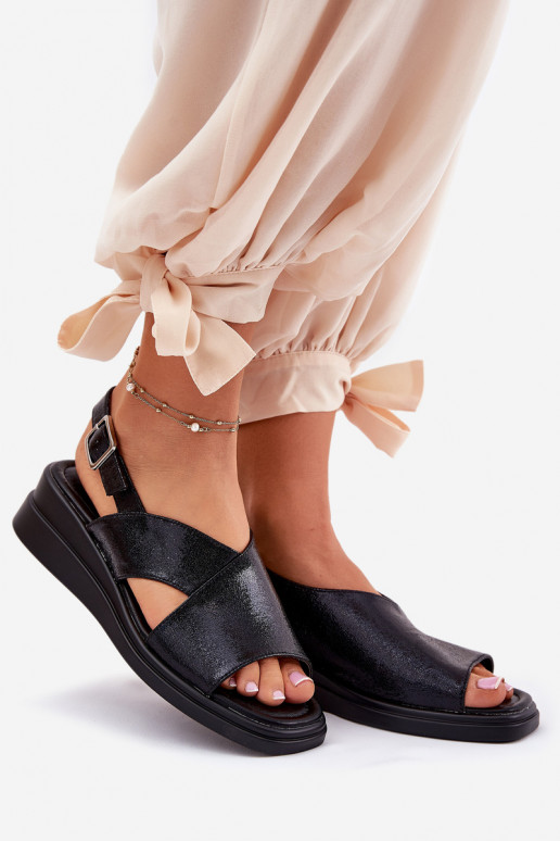 Lakované sandále pre ženy Zapnuté INedge z eko kože čierna Quilara Lakované sandále pre ženy Zapnuté INedge z eko kože čierna Quilara