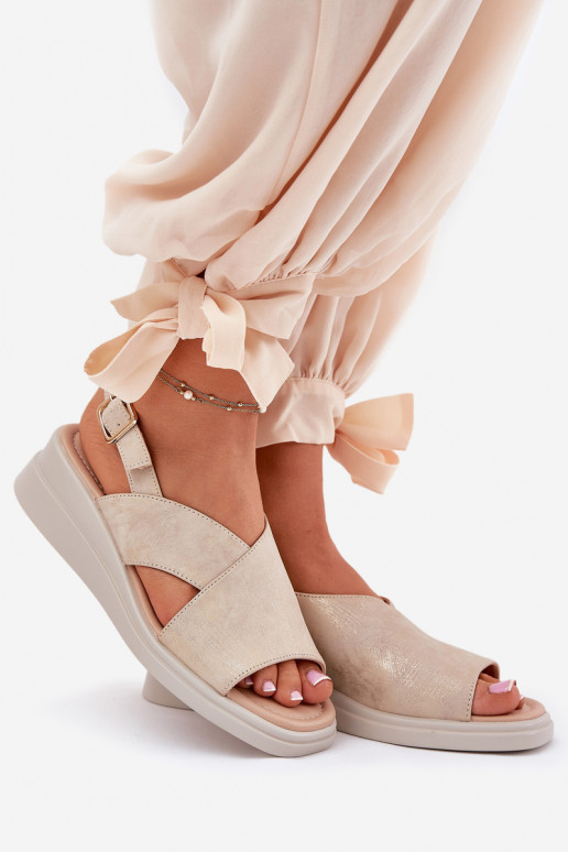 Dámske sandále Zapnuté INedge z eko kože zlatej farby Quilara