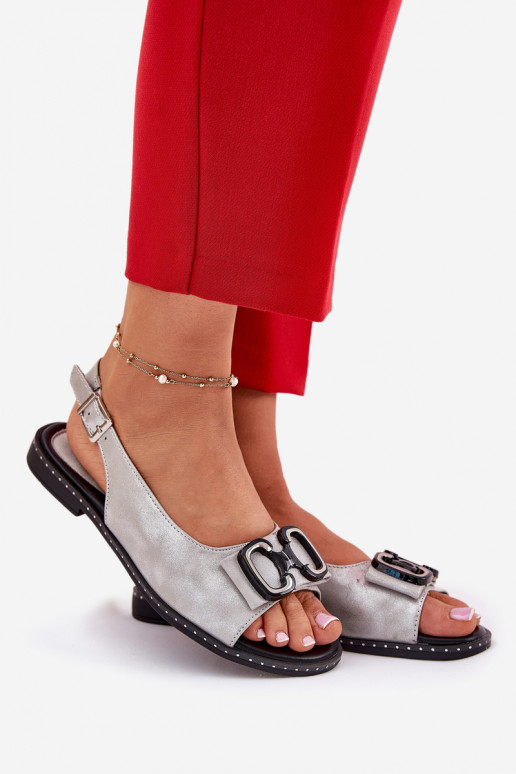 Ploché sandále s ozdobami Eko Kožené strieborná farba Lilria