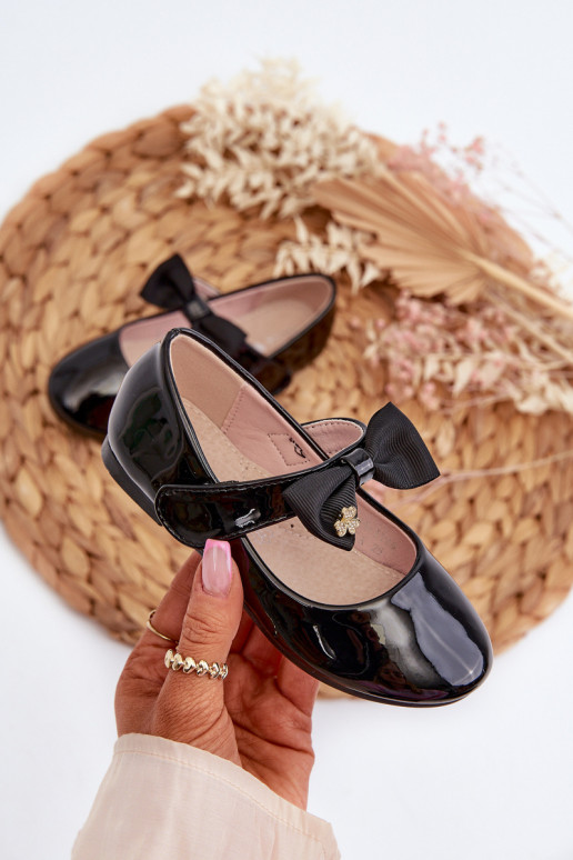 balerínky deti s lakovým efektom so stuhami s lepiacimi spojkami čierna Kocia