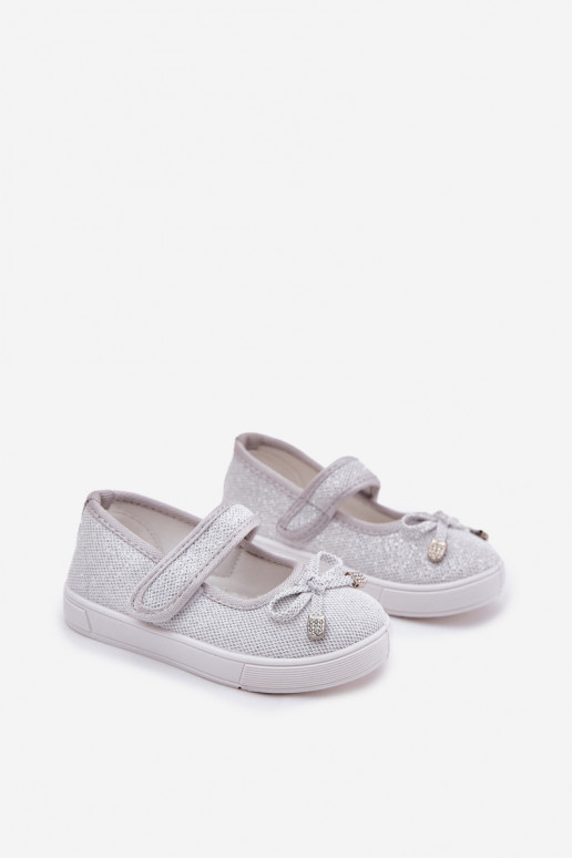 detské balerínky so stuhami strieborná farba Amirinas