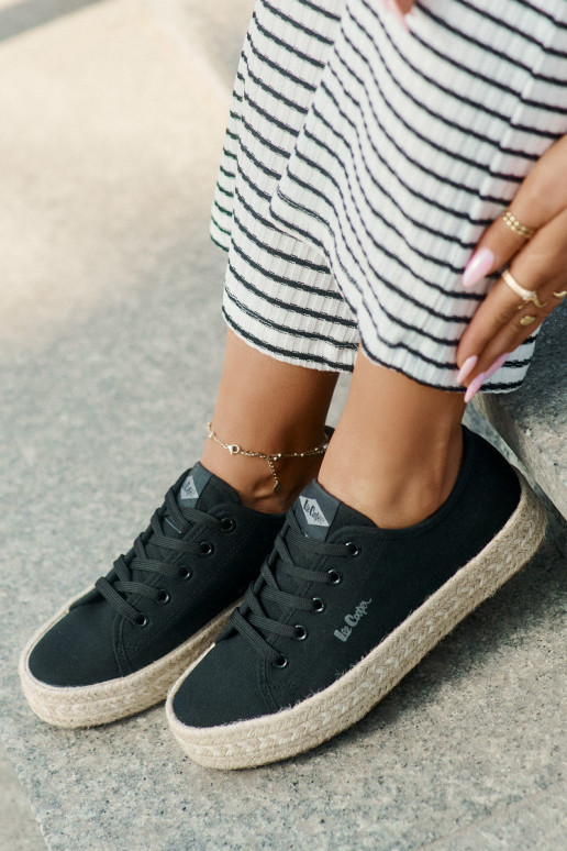 Voľnočasové topánky s šnúrkami Lee Cooper LCIN-25-44-3216 čierne Voľnočasové topánky s šnúrkami Lee Cooper LCIN-25-44-3216 čierne