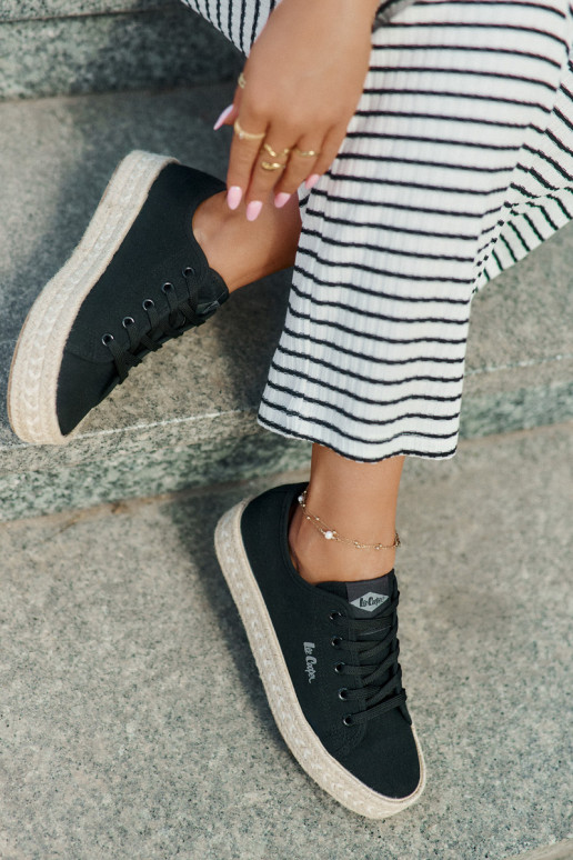 Voľnočasové topánky s šnúrkami Lee Cooper LCIN-25-44-3216 čierne Voľnočasové topánky s šnúrkami Lee Cooper LCIN-25-44-3216 čierne