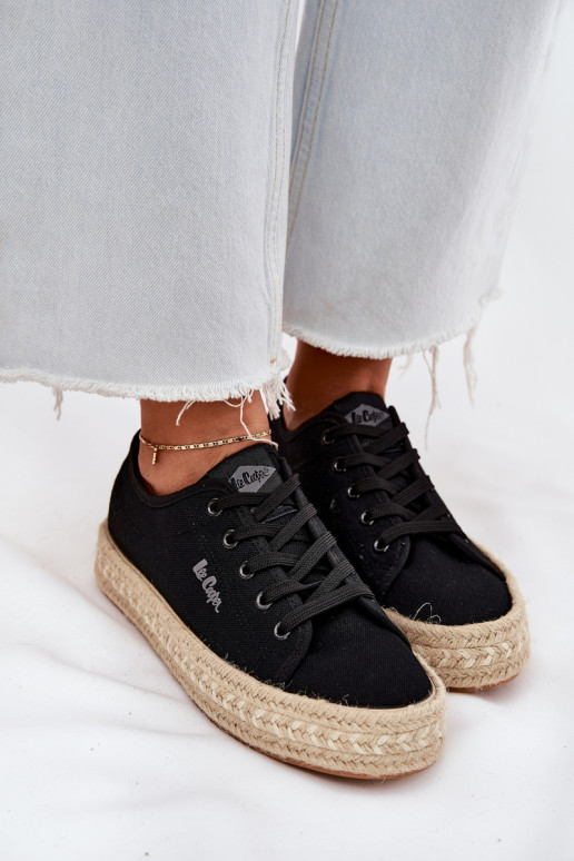 Voľnočasové topánky s šnúrkami Lee Cooper LCIN-25-44-3216 čierne Voľnočasové topánky s šnúrkami Lee Cooper LCIN-25-44-3216 čierne