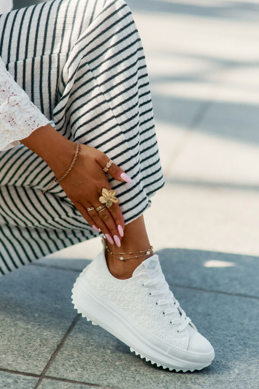 Bežná obuv Z Haftem s platformou Lee Cooper LCIN-25-31-3465L biela farba Bežná obuv Z Haftem s platformou Lee Cooper LCIN-25-31-3465L biela farba