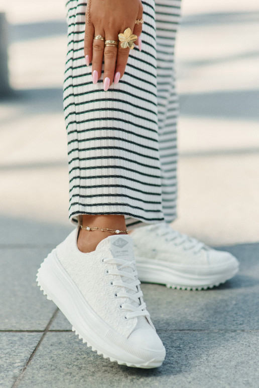 Bežná obuv Z Haftem s platformou Lee Cooper LCIN-25-31-3465L biela farba Bežná obuv Z Haftem s platformou Lee Cooper LCIN-25-31-3465L biela farba