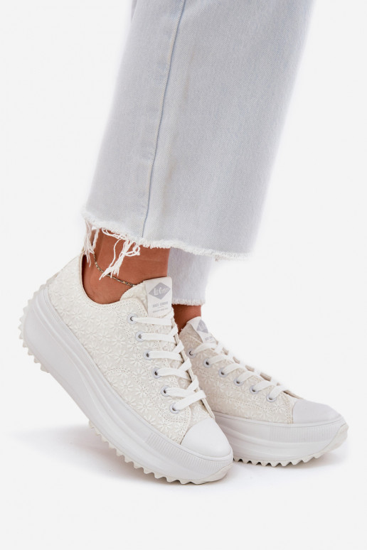 Bežná obuv Z Haftem s platformou Lee Cooper LCIN-25-31-3465L biela farba Bežná obuv Z Haftem s platformou Lee Cooper LCIN-25-31-3465L biela farba