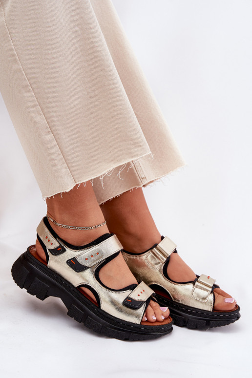 Dámske sandále Dámske Z s lepiacim zapínanímami Artiker 56C0469 zlatej farby