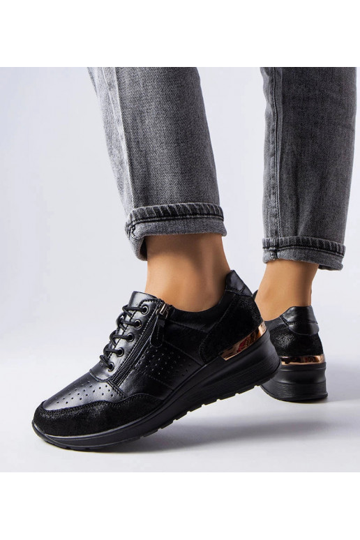 Čierne perforované kožené poltopánky,...