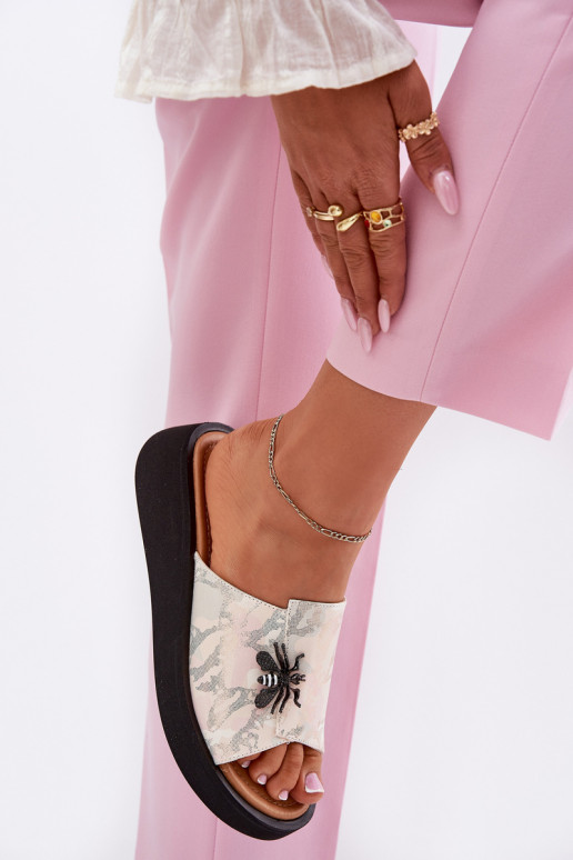 Kožené papuče Dámske Z Broszką Vinceza 66752 béžová Kožené papuče Dámske Z Broszką Vinceza 66752 béžová