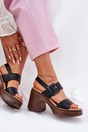 Dámske sandále Zapnuté masívnych opätkoch a platforma Vinceza 17387 čierna