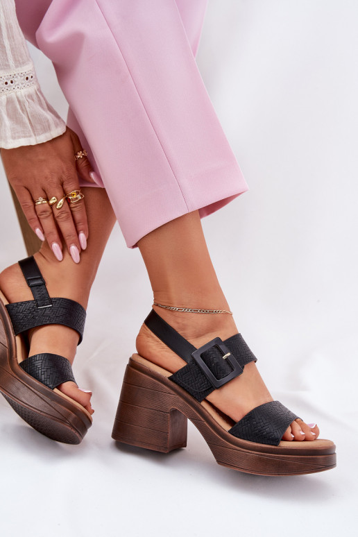 Dámske sandále Zapnuté masívnych opätkoch a platforma Vinceza 17387 čierna