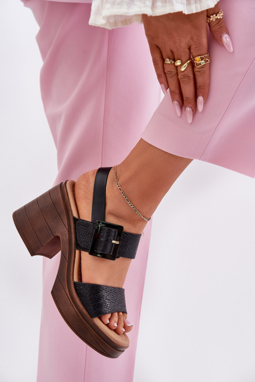 Dámske sandále Zapnuté masívnych opätkoch a platforma Vinceza 17387 čierna