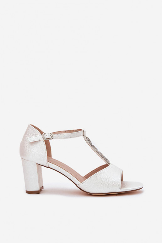 Dámske sandále na vysokom opätku so zdobenými podpätkami z eko kože biela farba Triavera