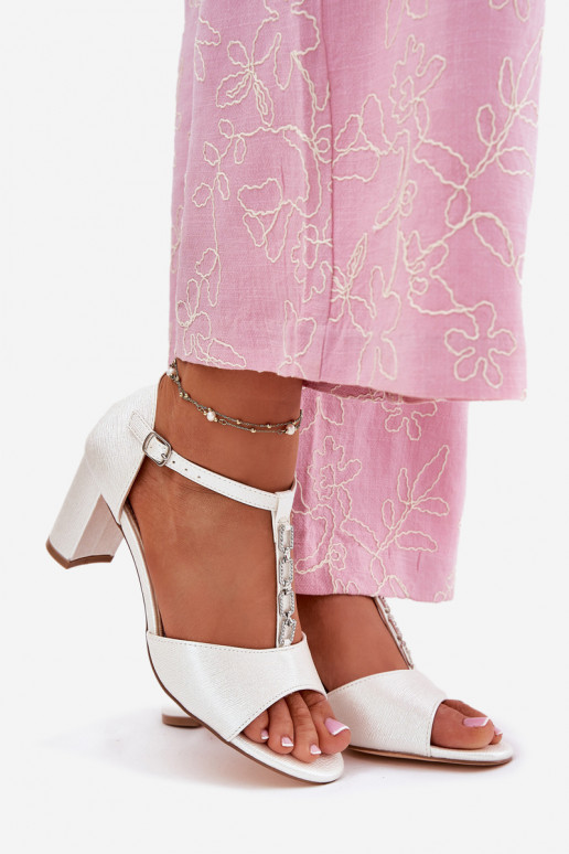 Dámske sandále na vysokom opätku so zdobenými podpätkami z eko kože biela farba Triavera