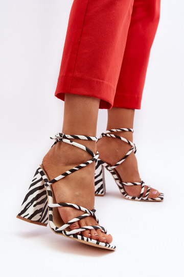 Módne Sandále na vysokom podpätku biely-čierna Josette