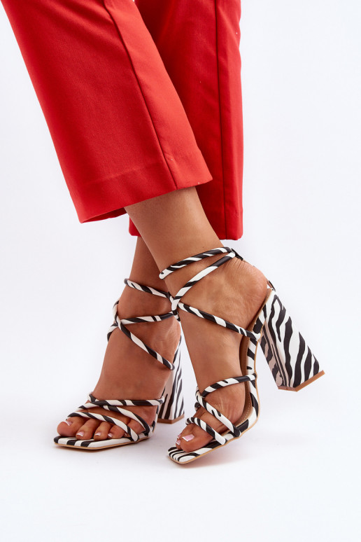 Módne Sandále na vysokom podpätku biely-čierna Josette