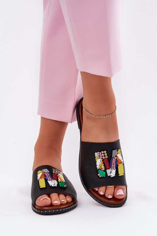 Dámske papuče so širokými podpätkami s ozdobami čierna Clelione