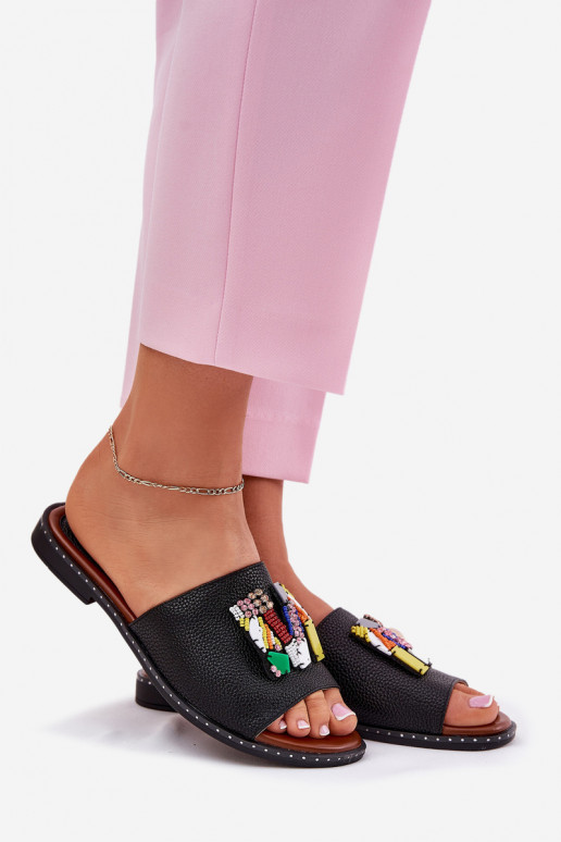 Dámske papuče so širokými podpätkami s ozdobami čierna Clelione