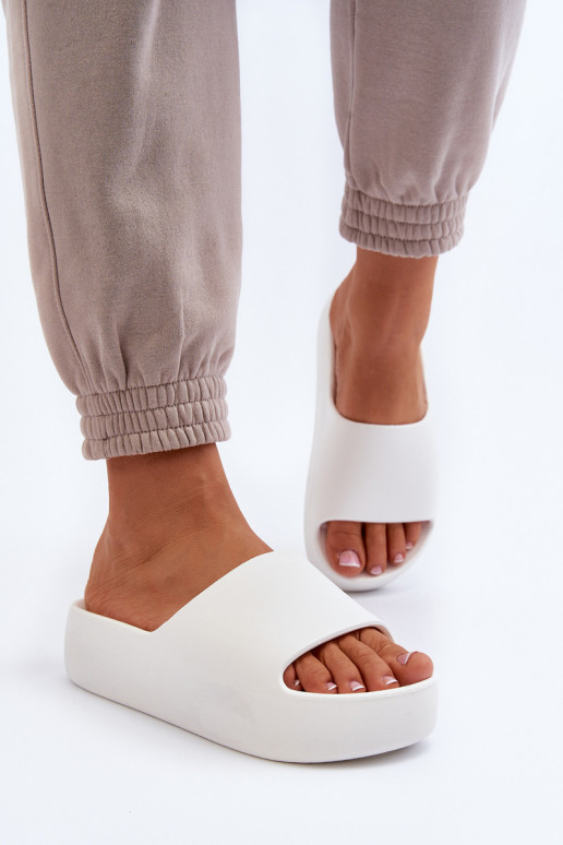 Dámske Papuče Zapnuté hrubej podrážke biela farba Oreithano