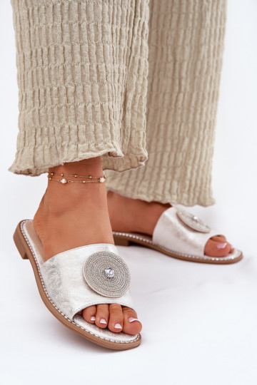 Dámske papuče so širokými podpätkami s ozdobami S.Barski KV51-013 strieborná farba