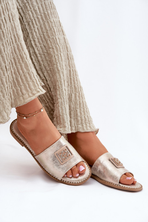 Dámske ploché žabky s ozdobami S.Barski KV51-089 zlatej farby