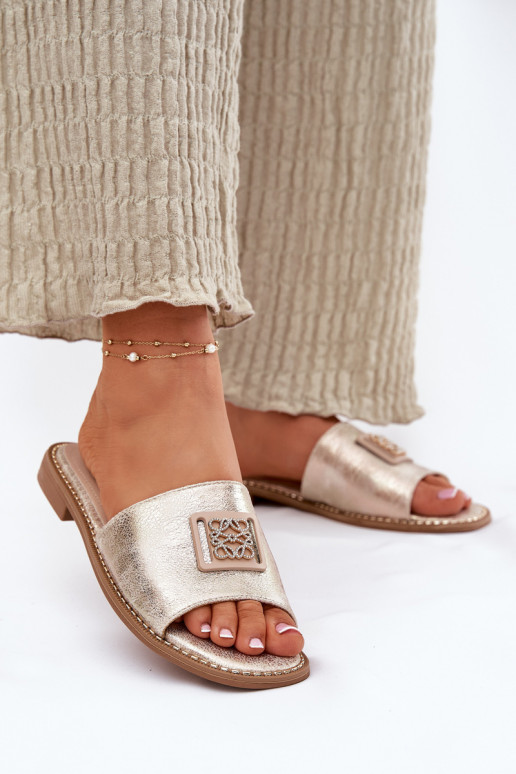 Dámske ploché žabky s ozdobami S.Barski KV51-089 zlatej farby