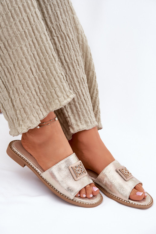 Dámske ploché žabky s ozdobami S.Barski KV51-089 zlatej farby