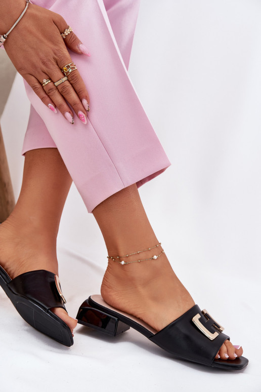 Elegantný štýl Dámske papuče Zapnuté Klocku Ze zlatej farbym Detalem Vinceza 62229 čierna