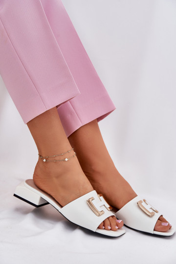 Elegantný štýl Dámske papuče Zapnuté Klocku Ze zlatej farbym Detalem Vinceza 62229 biela farba