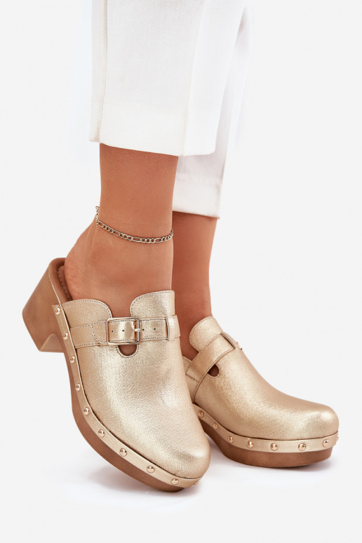 Papuče Dreváky Dámske s podpätkami s prackami zlatej farby Veldexina