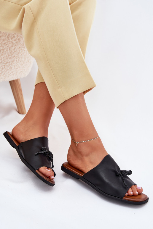 Dámske papuče so širokými podpätkami S Ornatem INiązaniem čierna Norela