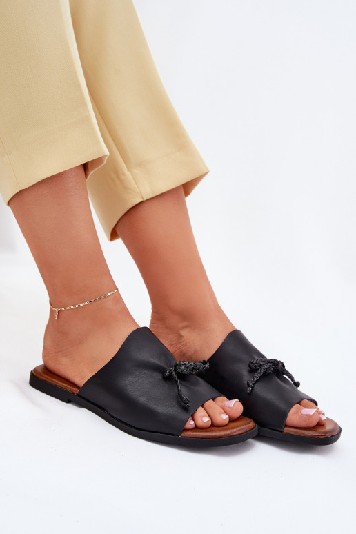 Dámske papuče so širokými podpätkami S Ornatem INiązaniem čierna Norela