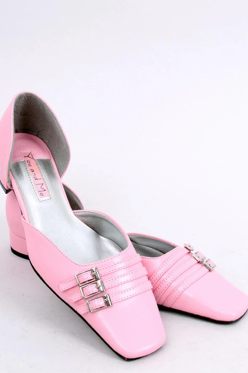 Topánky na vysokom opätku...