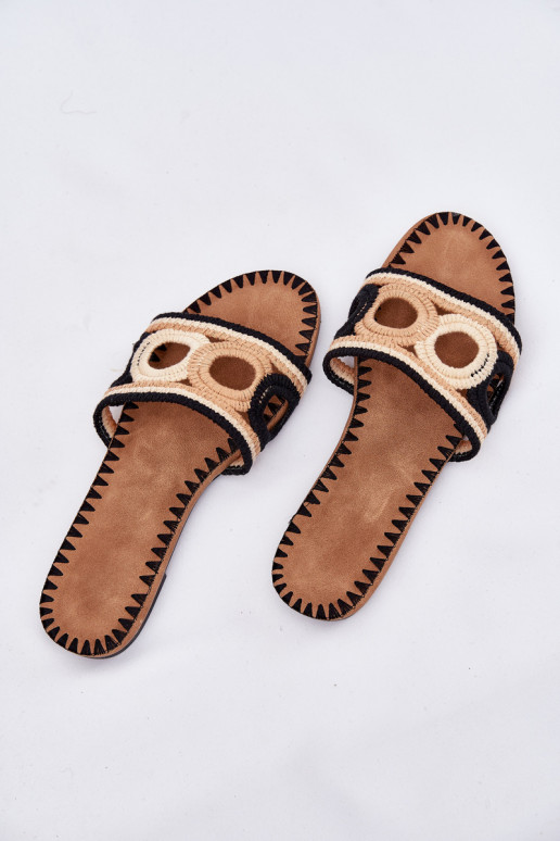 SzydełkoIne Dámske papuče so širokými podpätkami čierna Nirina